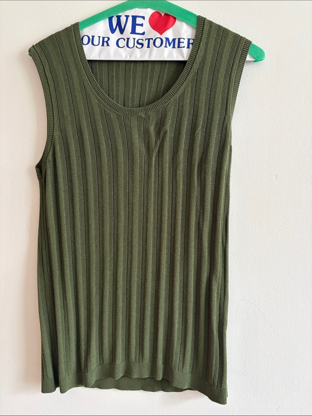 Size M Olive Ribbed Button-Front Women's Top - Picture 4 of 7